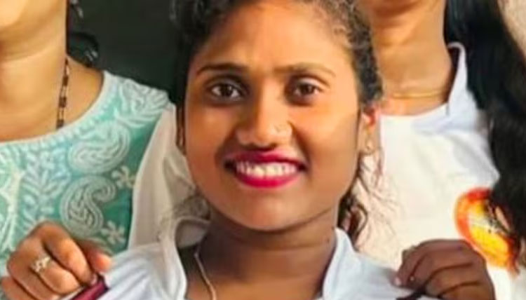 അശ്ലീല സൈറ്റിൽ ഒപ്പം താമസിച്ച യുവതികളുടെ ദൃശ്യങ്ങൾ പകർത്തി, പ്രചരിപ്പിച്ച യുവതി അറസ്റ്റിൽ… അശ്ലീല സൈറ്റിൽ ഒപ്പം താമസിച്ച യുവതികളുടെ ദൃശ്യങ്ങൾ പകർത്തി, പ്രചരിപ്പിച്ച യുവതി അറസ്റ്റിൽ…