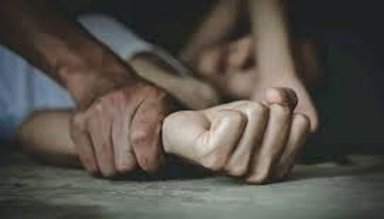 ചികിത്സയ്ക്കെത്തിയ 21കാരിയെ ‘സ്വകാര്യഭാഗങ്ങളിൽ പരിശോധന ‘…..! നടത്തി പീഡിപ്പിച്ച സ്വകാര്യ ക്ലിനിക്കിലെ ഡോക്ടർ അറസ്റ്റിൽ… ചികിത്സയ്ക്കെത്തിയ 21കാരിയെ ‘സ്വകാര്യഭാഗങ്ങളിൽ പരിശോധന ‘…..! നടത്തി പീഡിപ്പിച്ച സ്വകാര്യ ക്ലിനിക്കിലെ ഡോക്ടർ അറസ്റ്റിൽ…